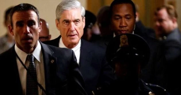 «Βόμβα» στο Λευκό Οίκο: Ο ειδικός εισαγγελέας Μιούλερ απειλεί με κλήτευση τον Τραμπ